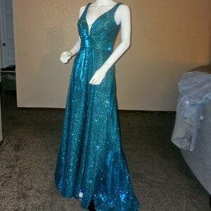 Mayqueen FORMAL EVENING GOWN 6 Hunter Green QUINCE WEDDING DRESS MQ-1875 A-LINE
